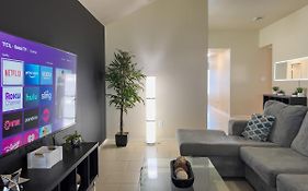 Comfortable Work-Ready 4Br Suburban Home